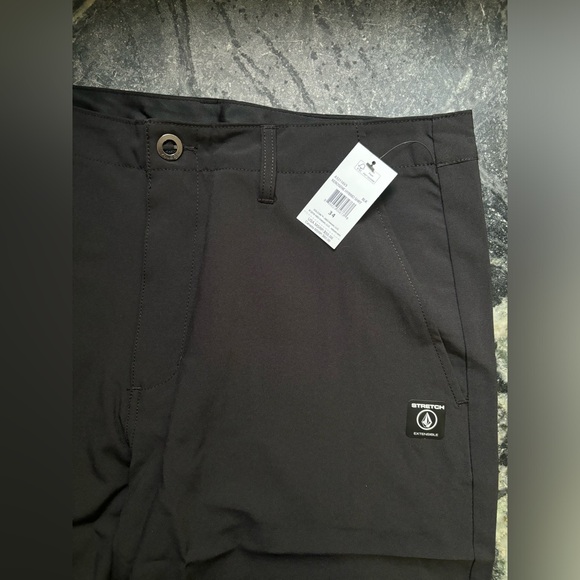 VOLCOM NWT men’s shorts - Picture 2 of 12